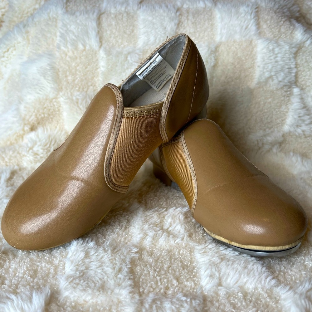 Revolution slip-on tap shoes